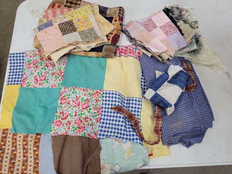 2 Boxes Quilt Patches Baer Auctioneers Realty, LLC