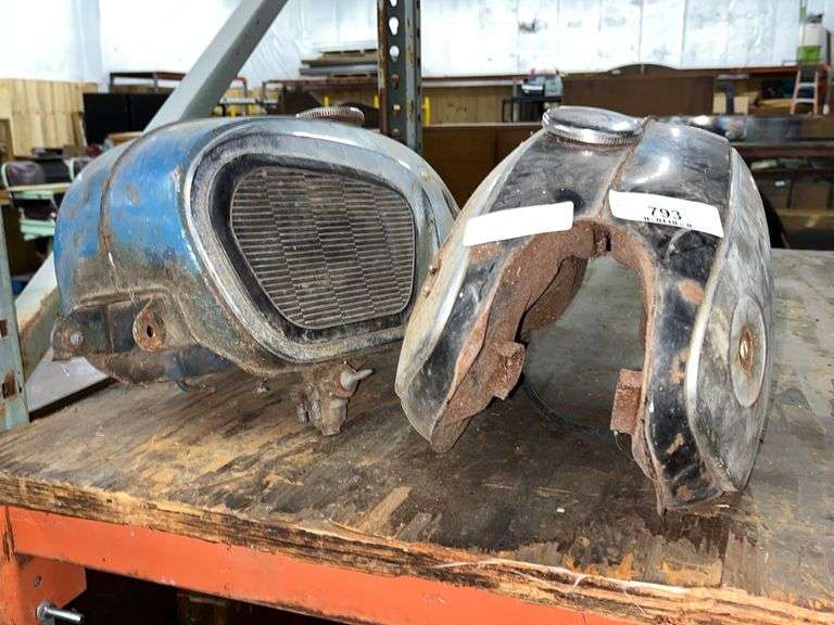 2 1960s Honda Motorcycle Gas Tanks Baer Auctioneers Realty, LLC