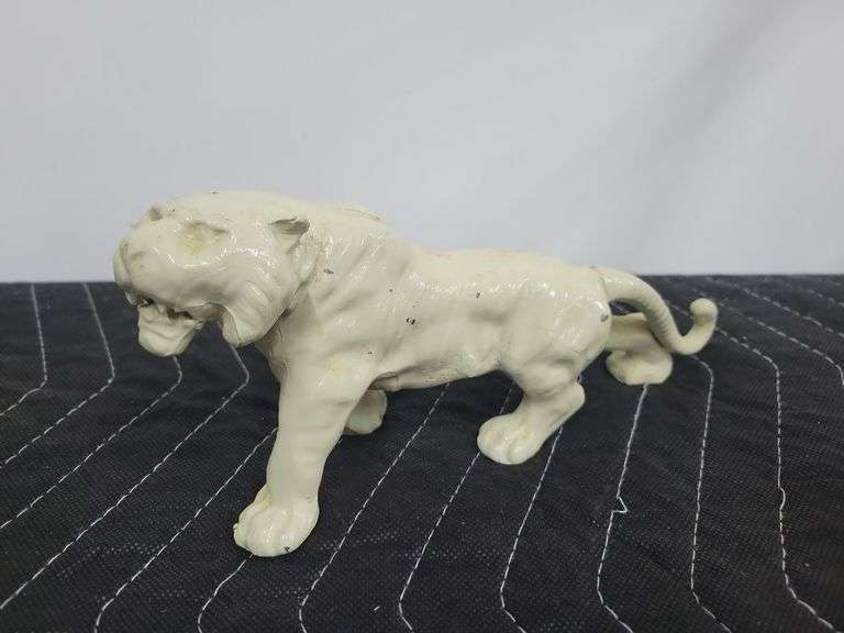 Cast Iron Tiger, Baer Auctioneers Realty, LLC