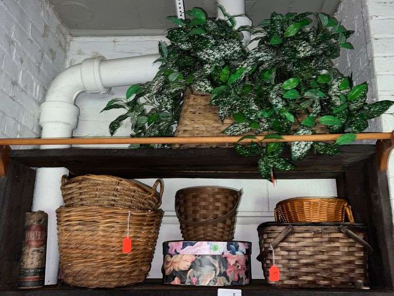 Top Shelf Vintage Baskets Baer Auctioneers Realty, LLC
