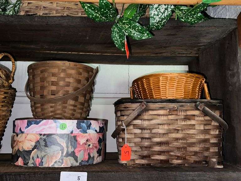 Top Shelf Vintage Baskets Baer Auctioneers Realty, LLC