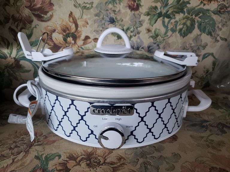 Crock Pot And Dutch Oven Baer Auctioneers Realty, LLC