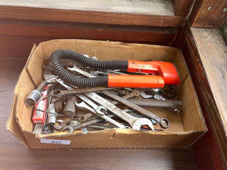 Work Light, Wrenches, Misc Baer Auctioneers Realty, LLC