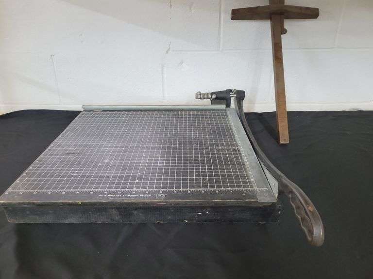 No. 6 Precise Trimming Board And Wooden Square Baer Auctioneers