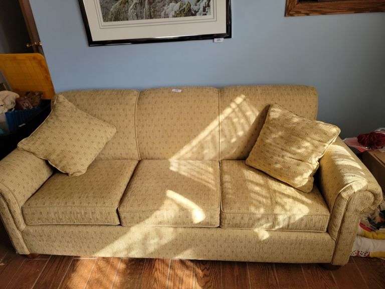HideABed Sofa, Baer Auctioneers Realty, LLC