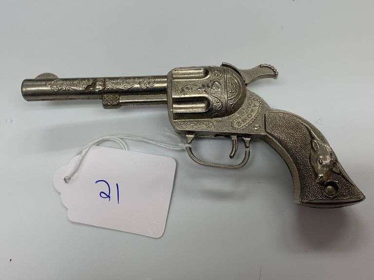 Hubley "Smoky" Cap Gun Baer Auctioneers Realty, LLC