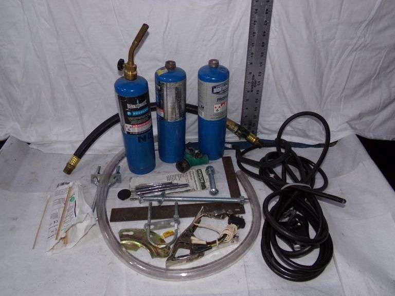 Propane Tanks (Not Full), Hoses, Misc Baer Auctioneers Realty, LLC