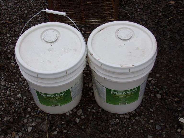 25 Gallon Buckets One Step Germicidal Detergent Baer Auctioneers