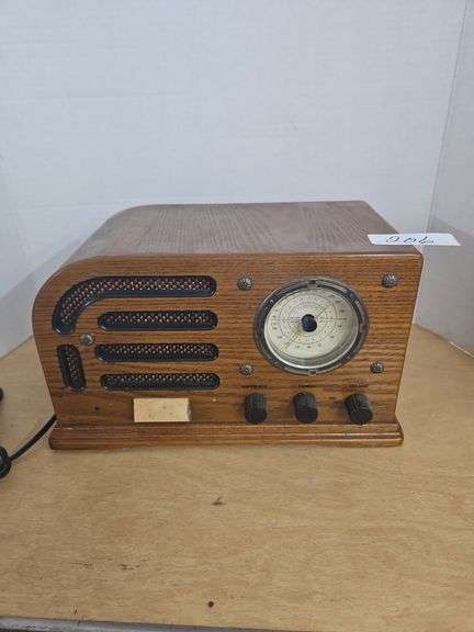 Crosley Limited Edition AM/FM Radio - Baer Auctioneers - Realty, LLC