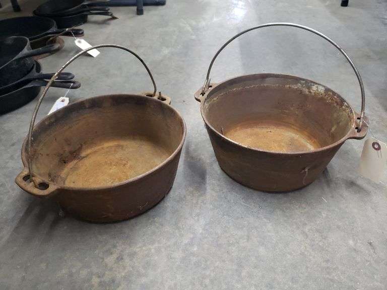 2 Cast Iron Pots Baer Auctioneers Realty, LLC
