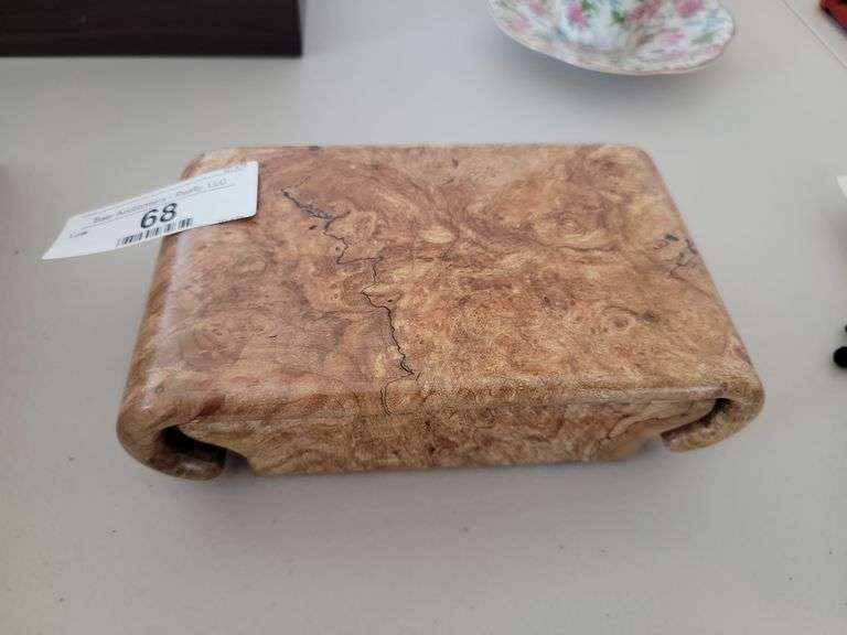 Dresser Box Baer Auctioneers Realty, LLC