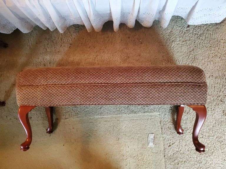 Padded Bench Baker Auctions & Real Estate, LLC