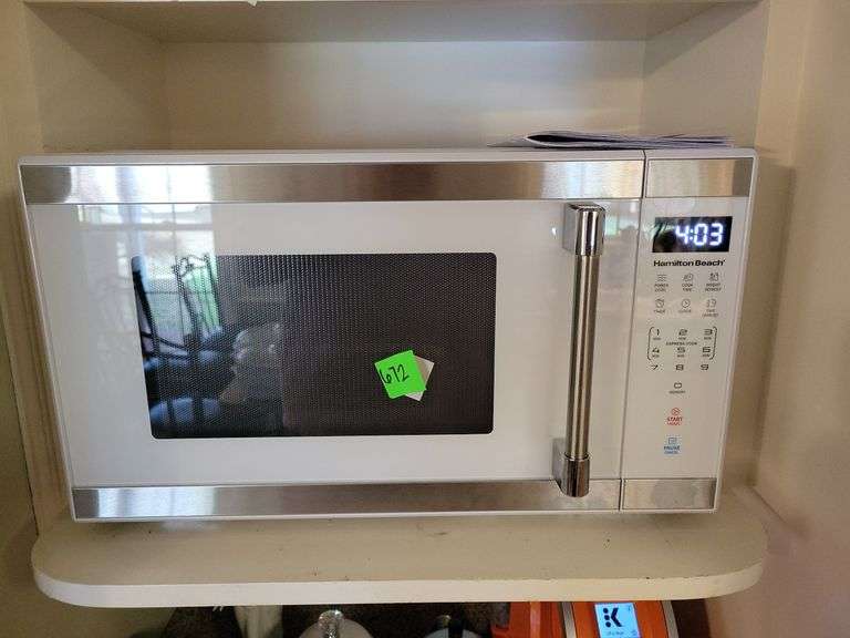 Hamilton Beach Microwave Baker Auctions & Real Estate, LLC