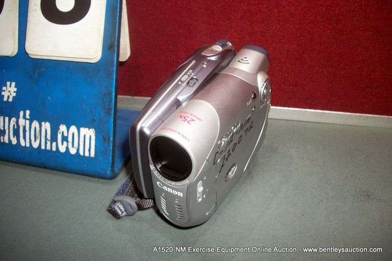 CANON DC100 DVD CAMCORDER NO CHARGER Bentley & Associates, LLC