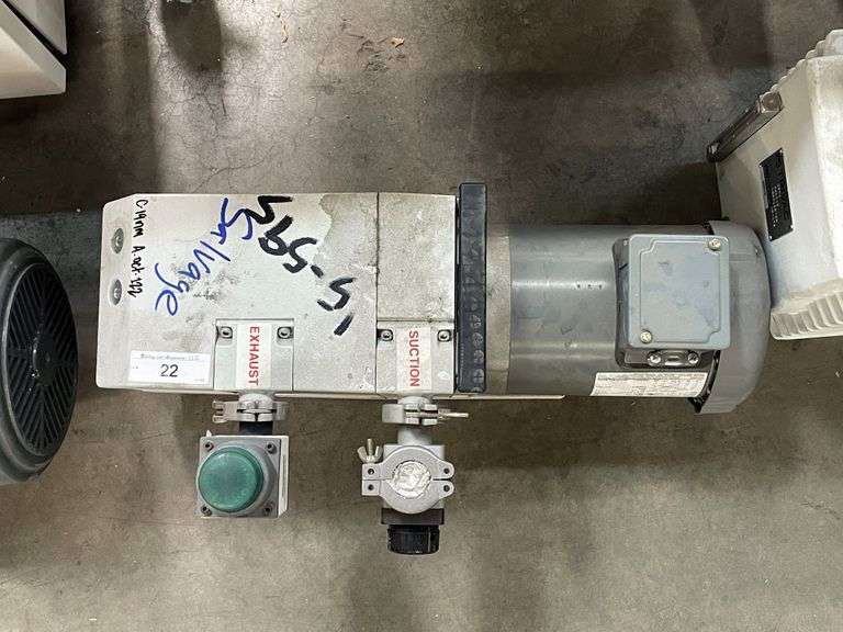 LEYBOLD D25B VACUUM PUMP Bentley & Associates, LLC