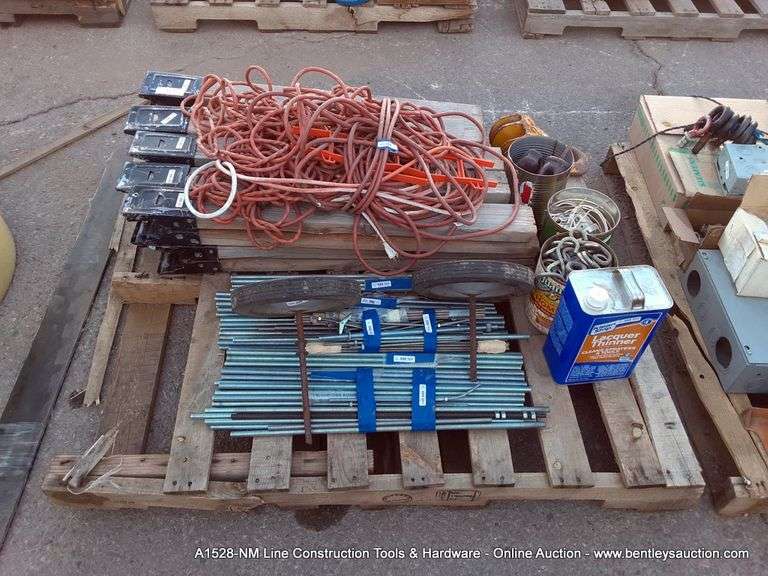 PALLET ASSORTED HARDWAREEXTENSION CORD, BOLTS, SAWHORSE STANDS