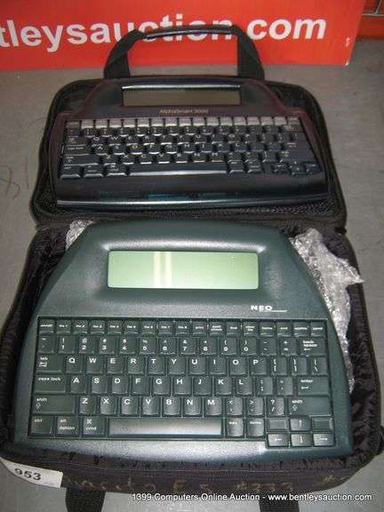 thumbnail interactive-video image 1 of Alphasmart 3000 Word Processor - Portable Keyboard Device For Classroom - AS-IS (No Batteries) 1 of 6