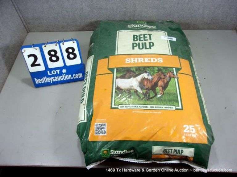 STANDLEE BEET PULP SHREDS FOR HORSES 25 LBS. Bentley & Associates, LLC