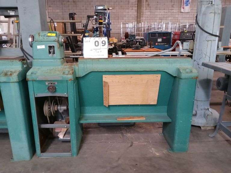 POWERMATIC MODEL 90 WOOD LATHE Bentley & Associates, LLC