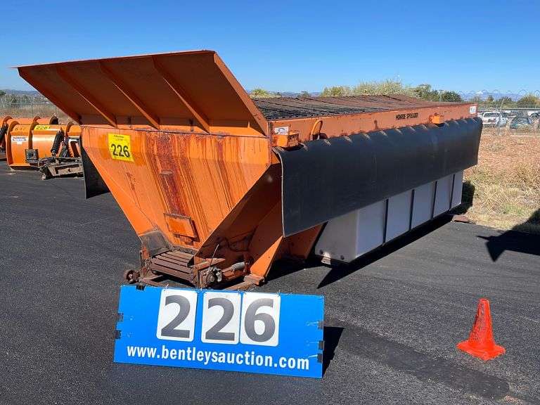 MONROE SALT SPREADER W/ SADDLE TANKS, MODEL NO. MSV168S254NMSF3