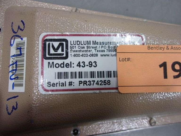 LUDLUM MEASUREMENTS MODEL 4393 ALPHABETA DETECTOR Bentley