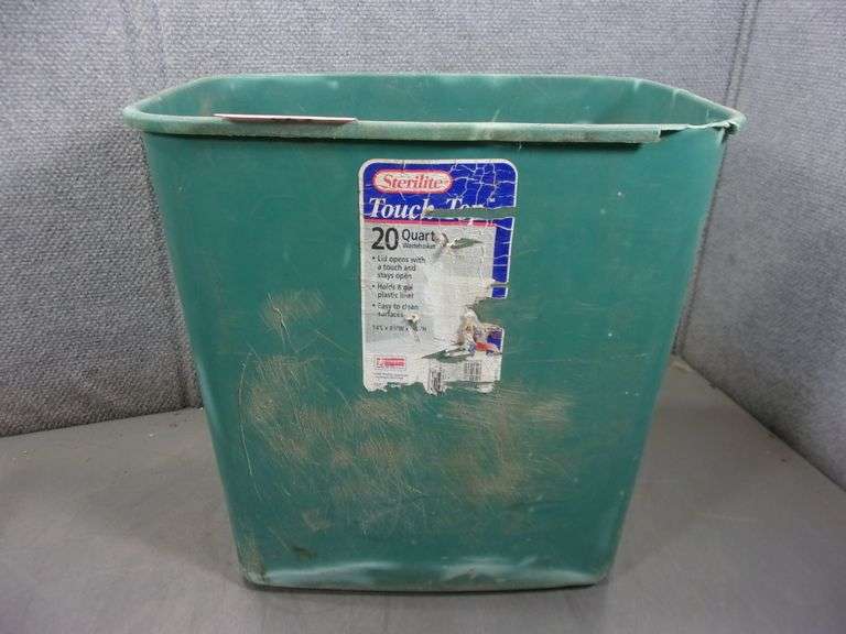 GREEN 20 QUART TRASH CAN Bentley & Associates, LLC
