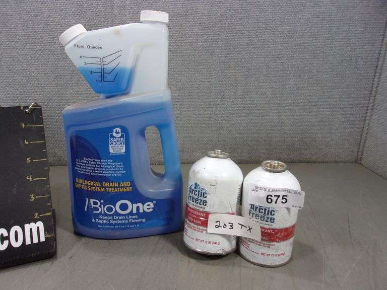 LOT 2 CANS ARCTIC FREEZE REFRIGERANT & BIO ONE SEPTIC SYSTEM TREATMENT