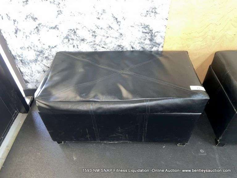 CUSHIONED STORAGE BENCH BLACK Bentley & Associates, LLC