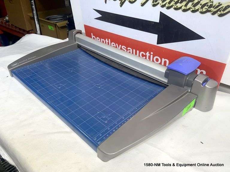 GBC ACCUCUT A520PRO PAPER CUTTER Bentley & Associates, LLC