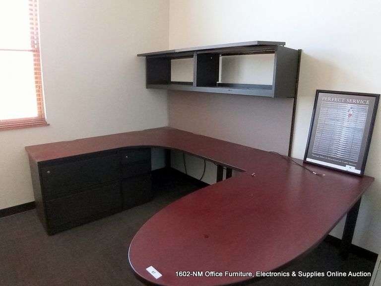 STEELCASE HORSESHOE OFFICE DESK Bentley & Associates, LLC