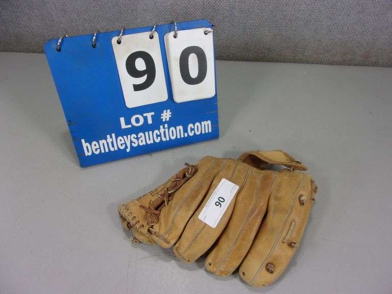KEN BOYER RAWLINGS BASEBALL GLOVE MADE IN USA, MODEL TT80, BOYER WAS
