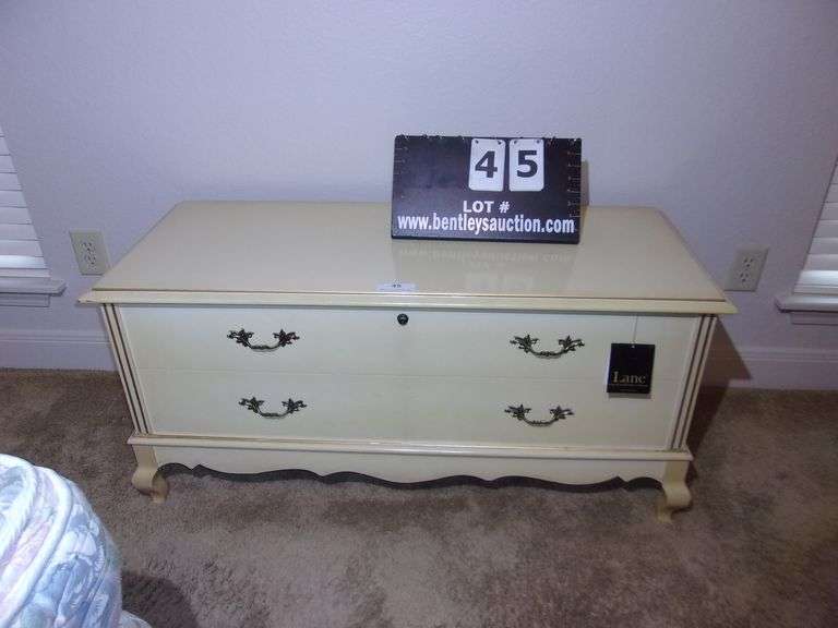LANE SWEETHEART CEDAR CHEST 44" X 18" Bentley & Associates, LLC