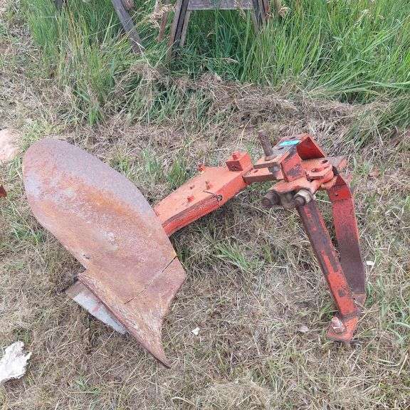 3POINT 1MOLDBOARD PLOW Bentley & Associates, LLC
