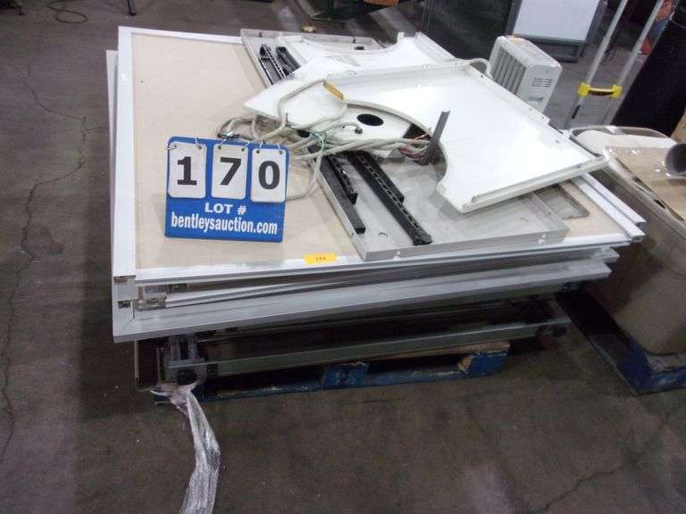 PALLET: OFFICE PARTITION WALLS AND PIN BOARDS - Bentley & Associates, LLC