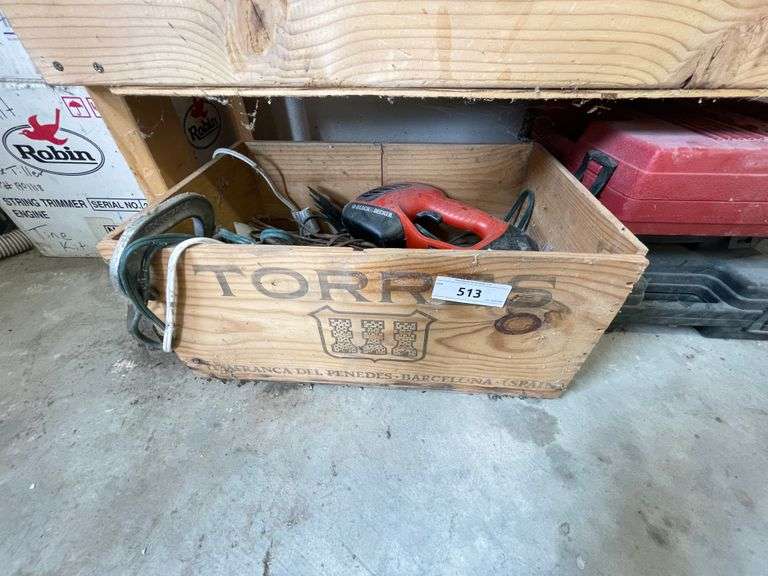 CRATE EXTENSION CORDS & 4.3 VOLT BLACK & DECKER LAMP Bentley