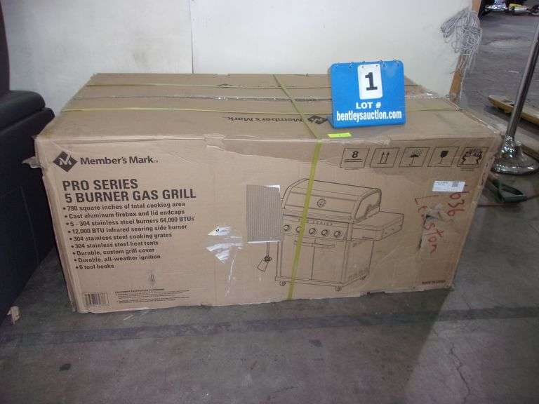 MEMBERS MARK PRO SERIES 5 BURNER GAS GRILL DAMAGED BOX