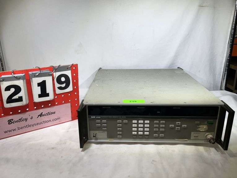 FLUKE 6060B SYNTHESIZED RF SIGNAL GENERATOR Bentley & Associates, LLC