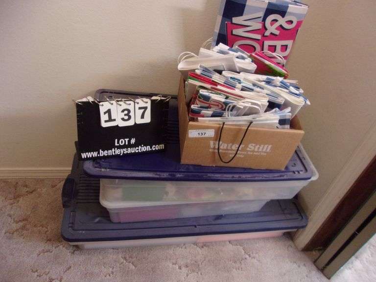 LOT POLY TOTES WRAPPING MATERIAL & SHOPPING BAGS Bentley