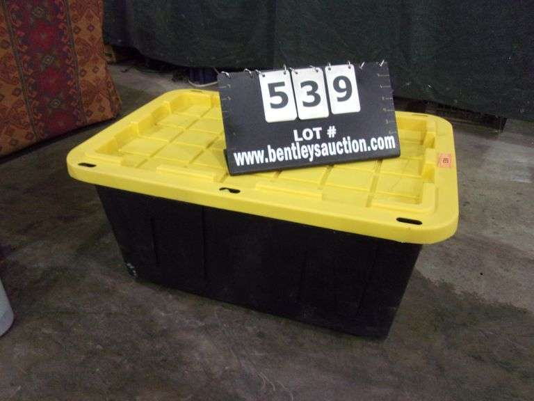 COMMANDER XXL 27GALLON BLACK AND YELLOW POLY TOTE Bentley