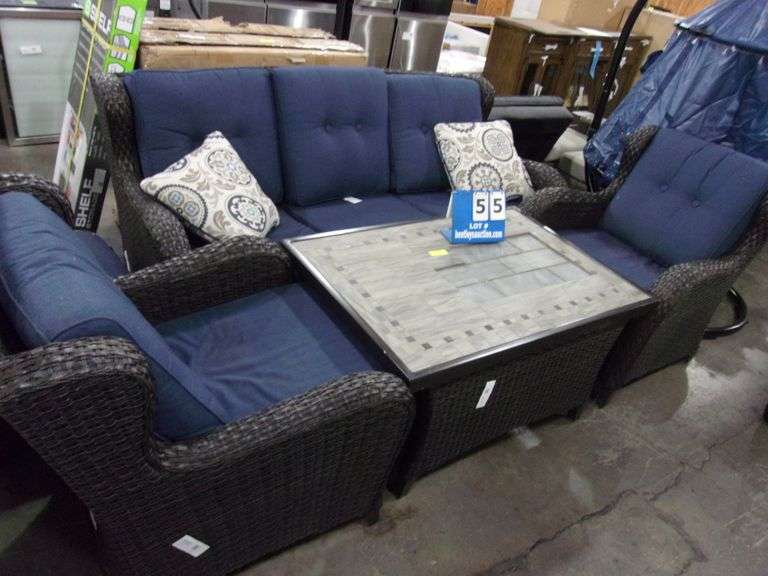 6PIECE OUTDOOR PATIO SET 2 CHAIRS, 2 FOOT STOOLS, 1 COUCH & TABLE