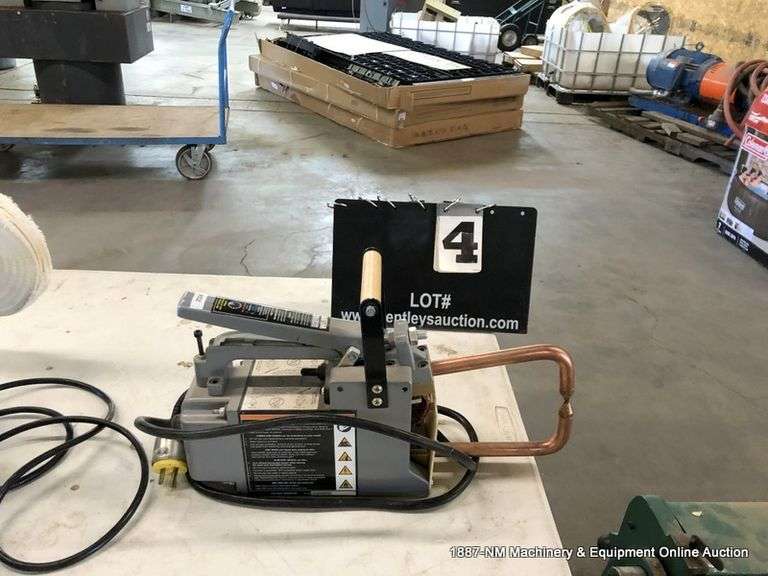 CHICAGO ELECTRIC 61206 WELDING SPOT WELDER, 240 VOLT Bentley