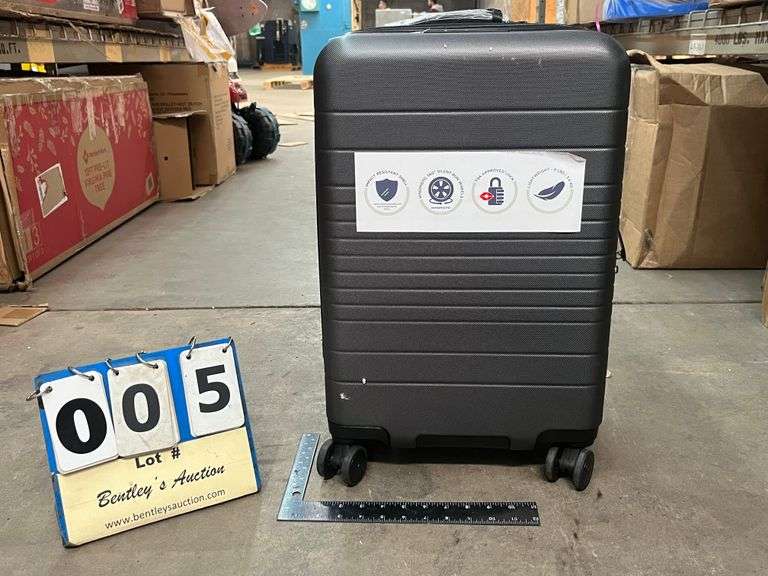 MEMBER'S MARK HARDSIDE CARRYON LUGGAGE Bentley & Associates, LLC