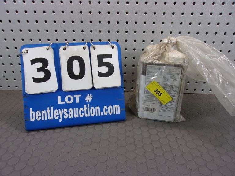 LOT: 2 WATCO DANISH OIL ONE STEP FINISH - Bentley & Associates, LLC