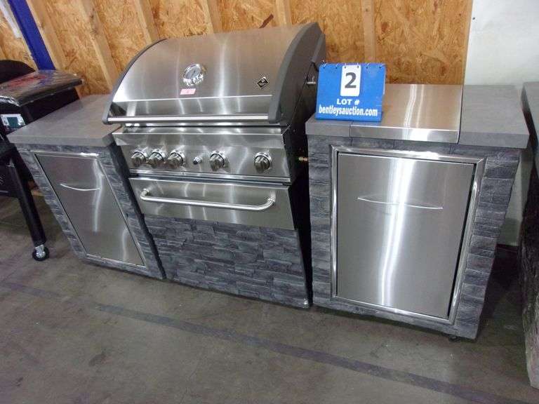 MEMBER'S MARK SS304 DELUXE STACK ROCK PROPANE GAS GRILL ISLAND W/ COVER Bentley & Associates, LLC