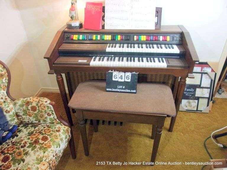 LOWREY MAGIC GENIE 44 ELECTRIC ORGAN W/ HYMNAL MUSIC & PIANO STOOL