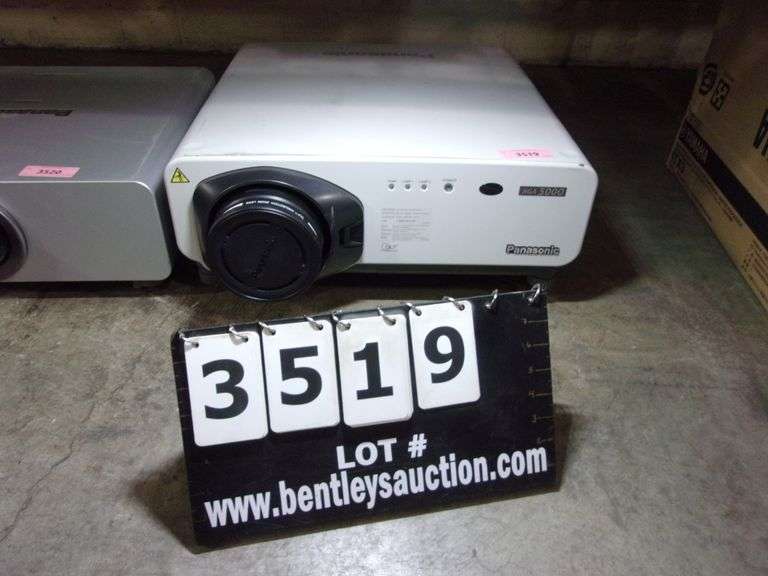 PANASONIC XGA 5000 VIDEO PROJECTOR Bentley & Associates, LLC
