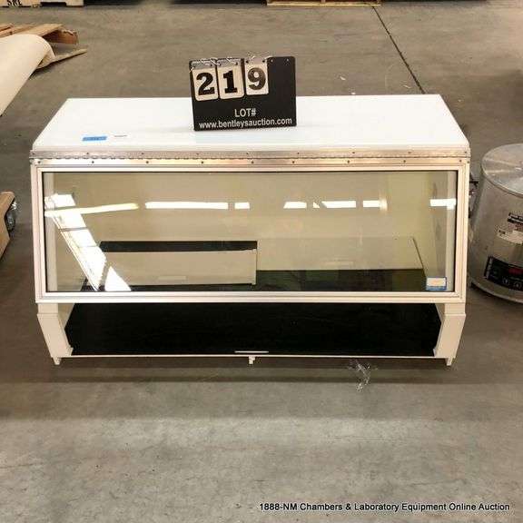 CBS SCIENTIFIC H048 TISSUE CULTURE HOOD Bentley & Associates, LLC