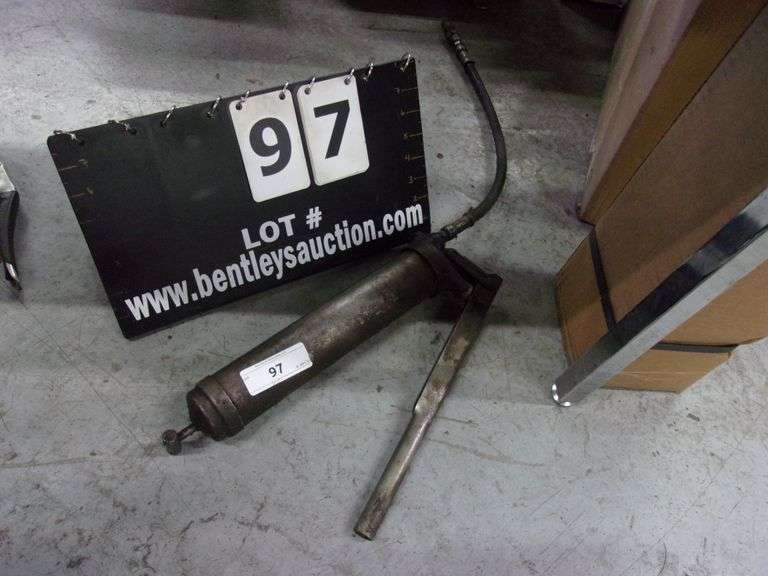 LINCOLN LEVER TIGHT GREASE GUN, MODEL 1142 Bentley & Associates, LLC