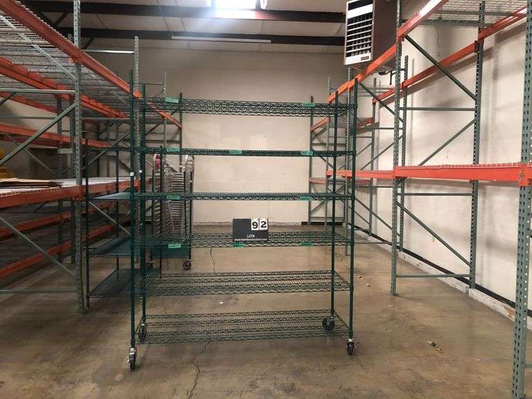 CASTERED METRO RACK - GREEN - 92