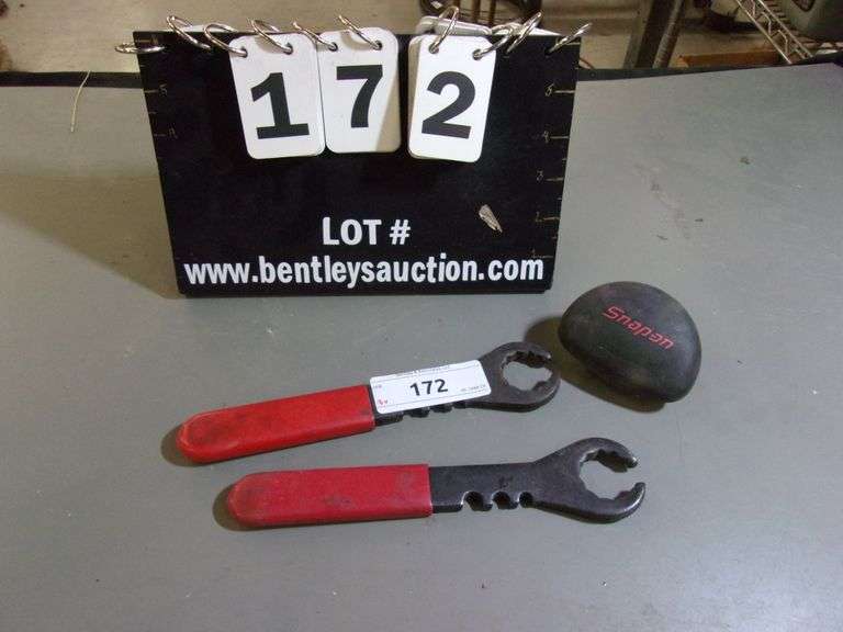 LOT 1SNAPON 3/8" DRIVE PALM RATCHET & 2SNAPON SPARK PLUG WRENCHES
